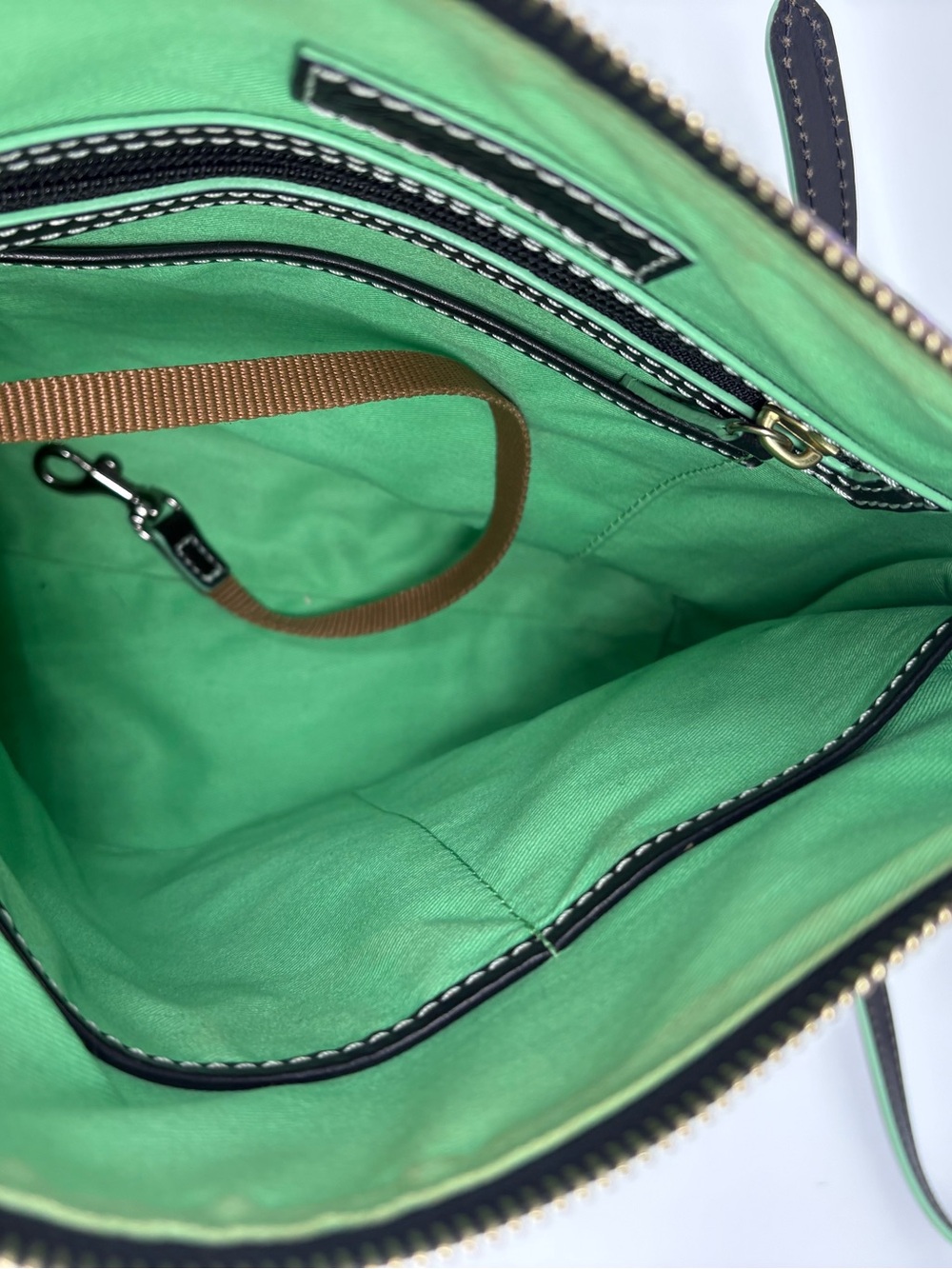 Dooney & Bourke Haunted Mansion Madame Leota Crossbody Bag 2017 Disney Parks - Picture 5 of 5
